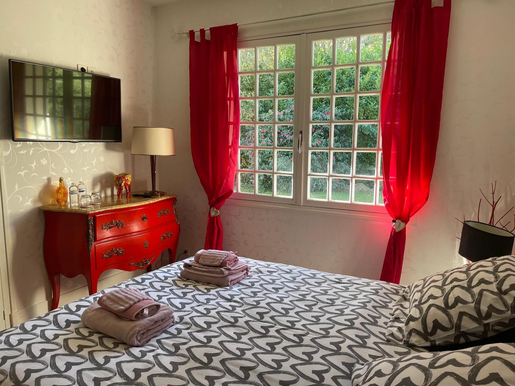 La Belle Chaumiere Bed & Breakfast Bretagne-de-Marsan Екстериор снимка