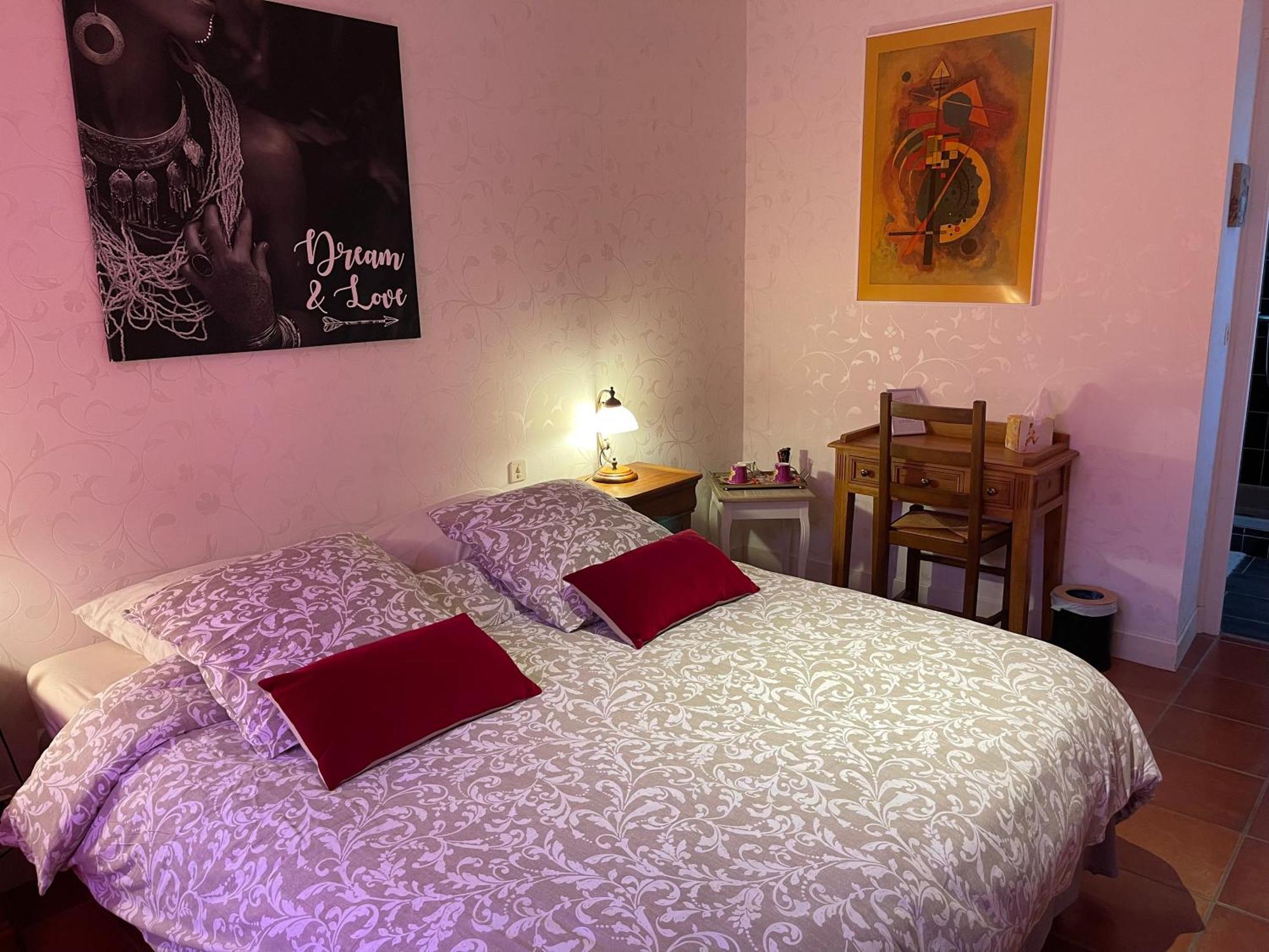 La Belle Chaumiere Bed & Breakfast Bretagne-de-Marsan Екстериор снимка