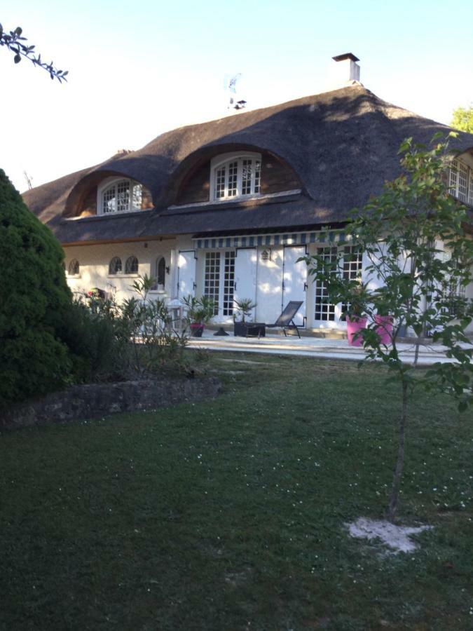 La Belle Chaumiere Bed & Breakfast Bretagne-de-Marsan Екстериор снимка