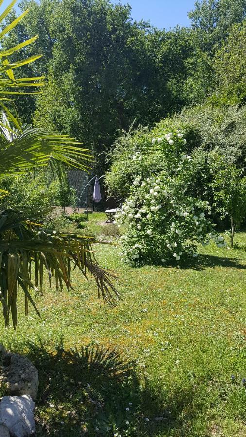 La Belle Chaumiere Bed & Breakfast Bretagne-de-Marsan Екстериор снимка